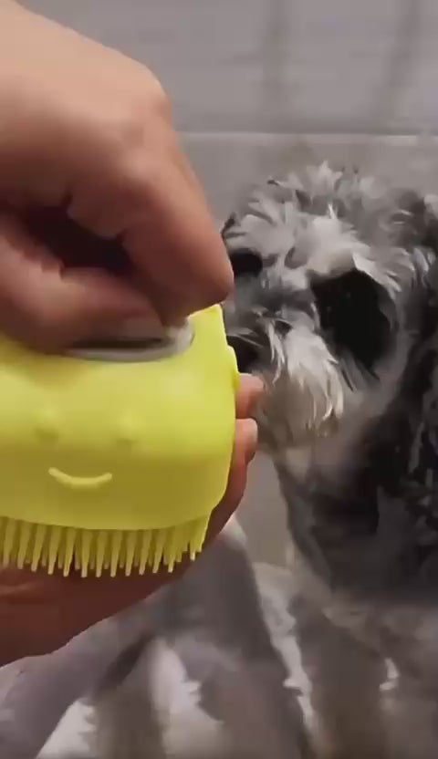 Brosse de bain 2-en-1 avec distributeur de shampoing – Silicone souple